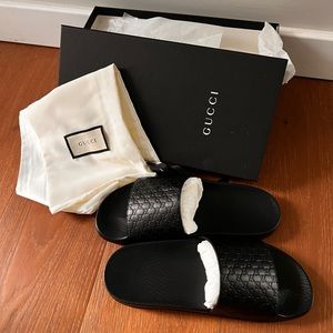 Gucci
Microguccissima Leather Slide
Size 38